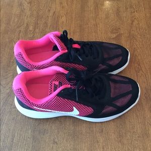 Nike Shoes - Nike shoe Nike Shoes - Nike shoe